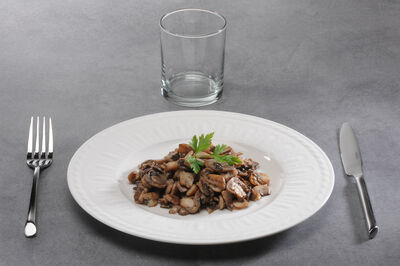 Champignon de Paris ou Champignon de couche, sauté sans matières grasses